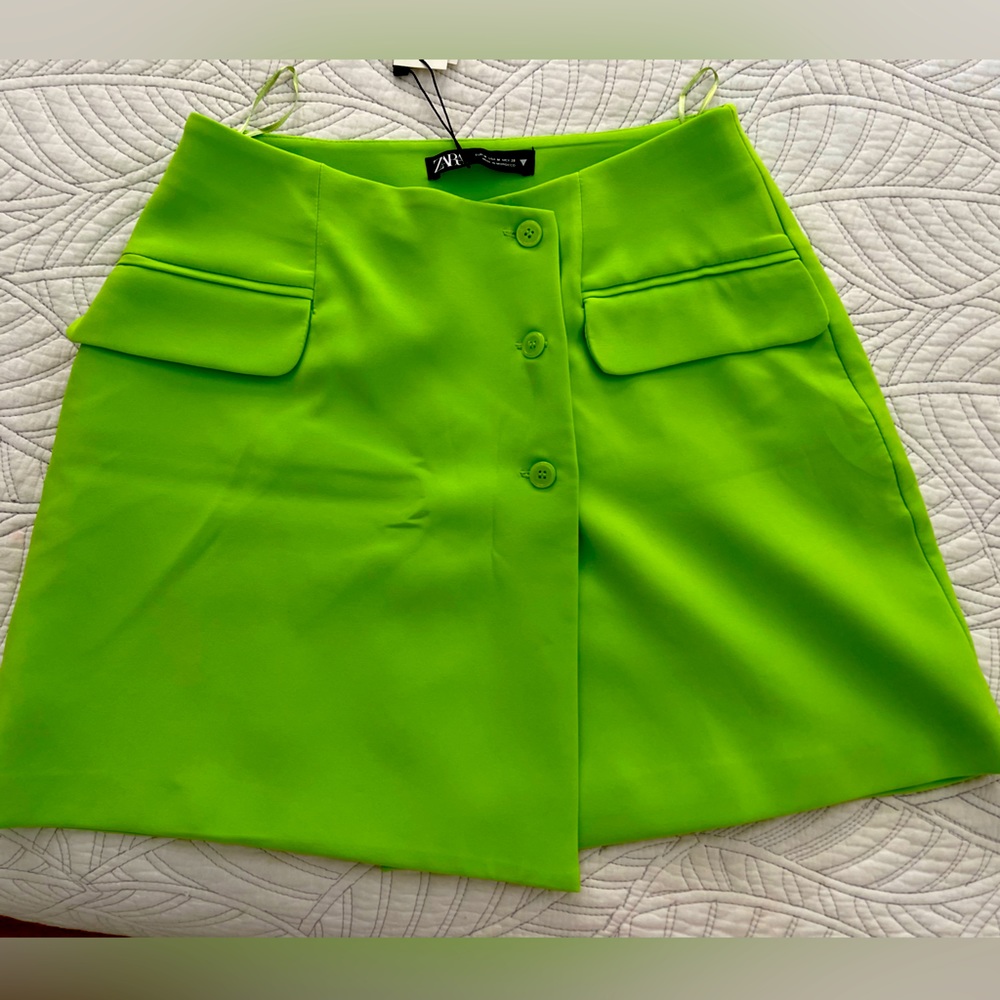 Color green lemon size m
